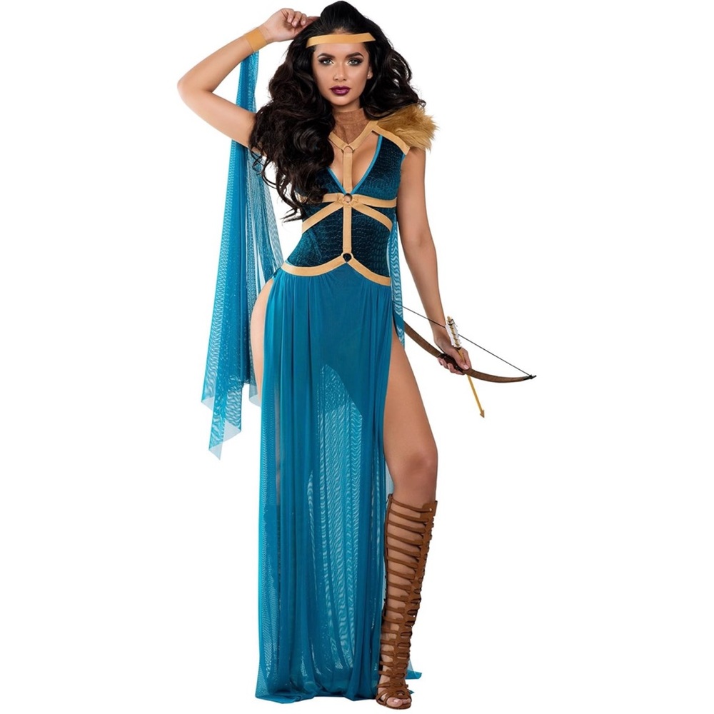 Starline Maiden of The Throne Costume